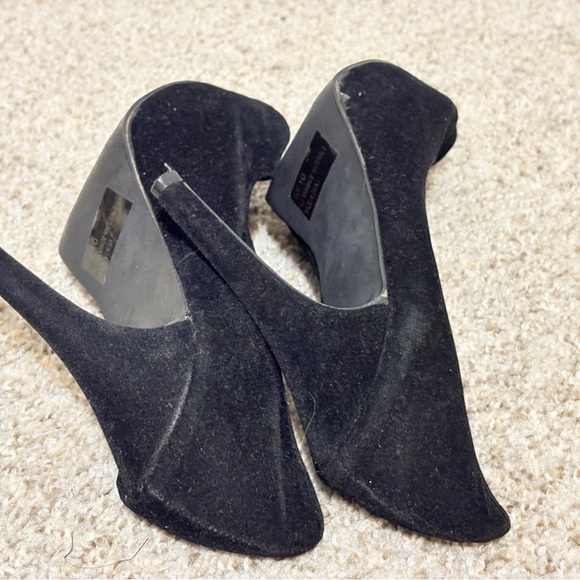 Elegant Black Peep-Toe Heels - Picture 7 of 9